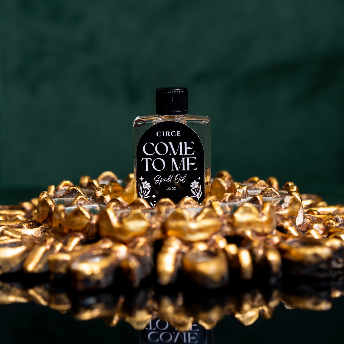 Close-up of the Come To Me Oil label.