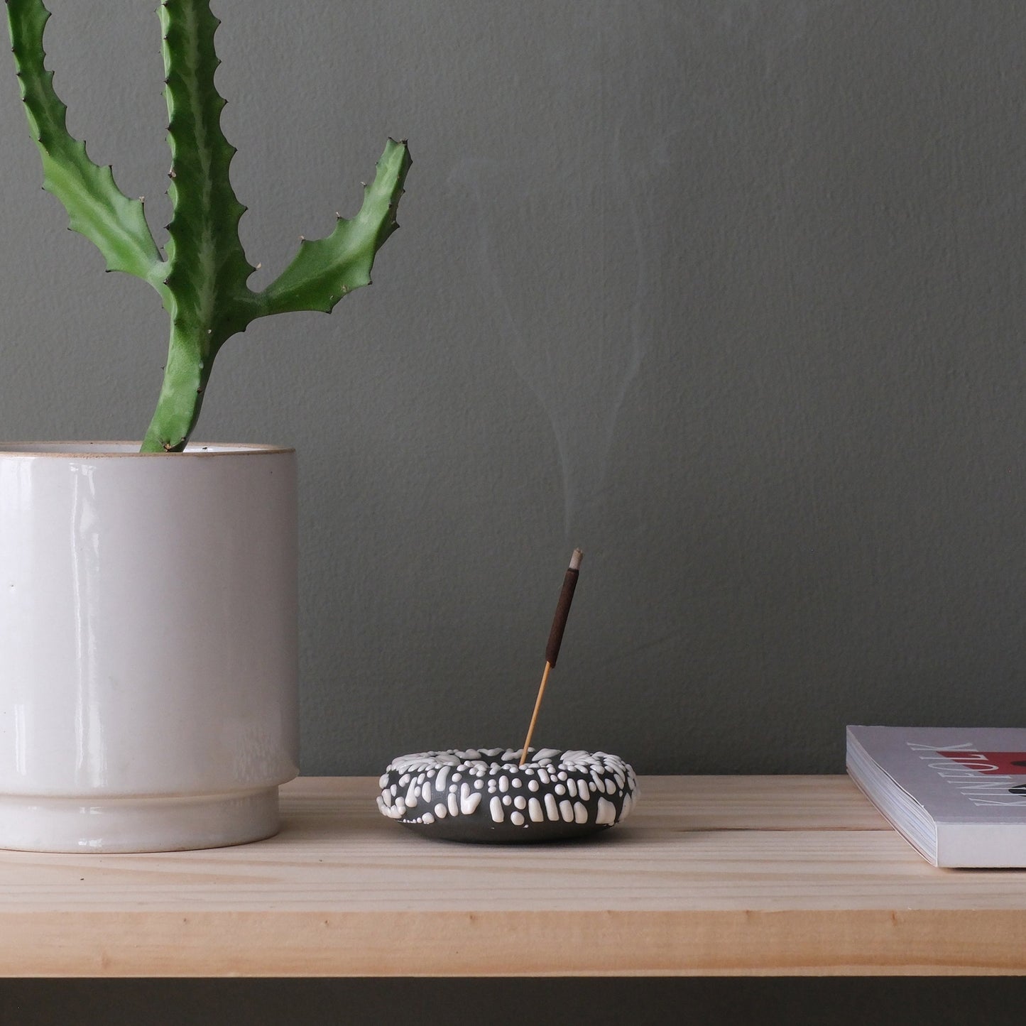 Eve Incense Holder — Handmade Stoneware Dish for Incense