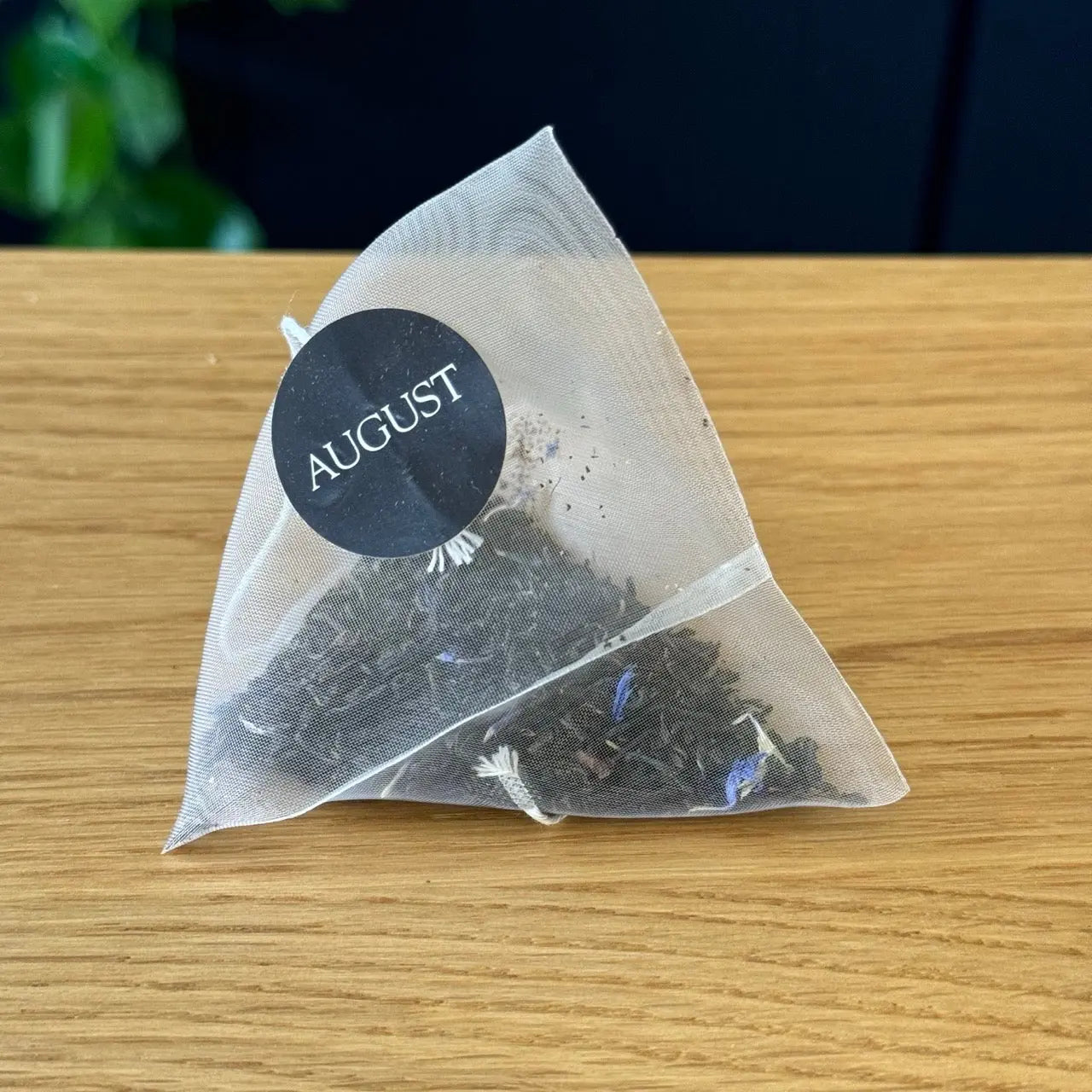 Earl Grey organic black tea carton — additional product view 4.