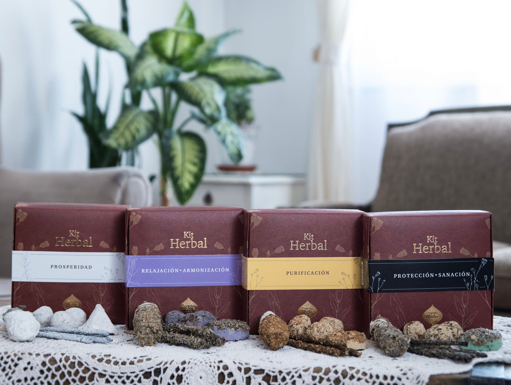 Herbal incense gift box with sticks, smudge bombs and smudge stick — image 1 of 8