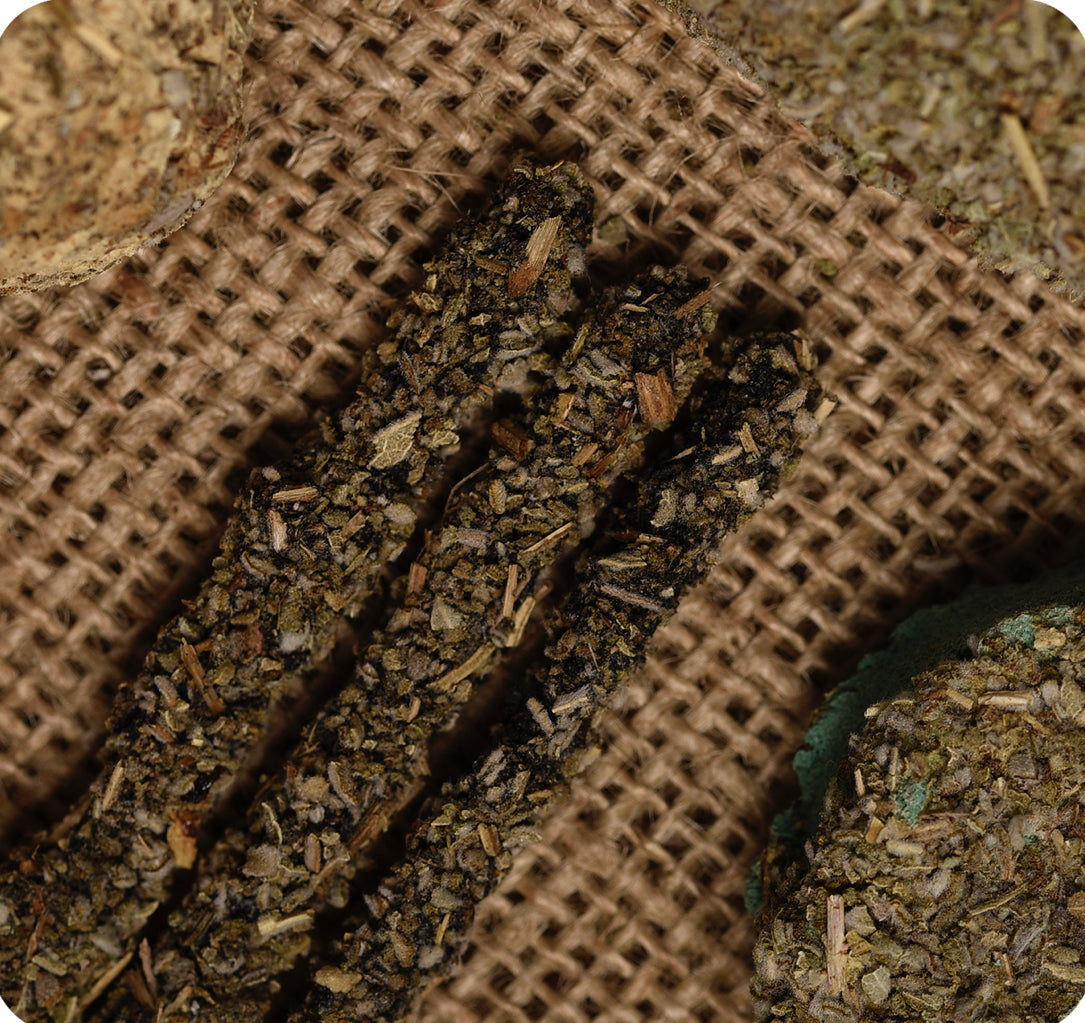 Herbal incense gift box with sticks, smudge bombs and smudge stick — image 3 of 8