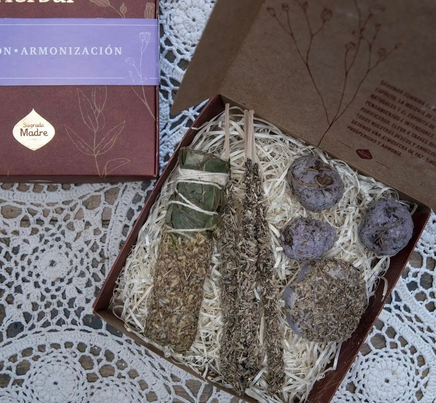 Herbal incense gift box with sticks, smudge bombs and smudge stick — image 7 of 8