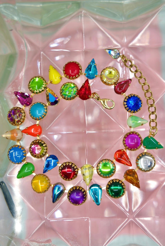 Kaleidoscope layering choker in vintage glass with 18k gold finish, front view