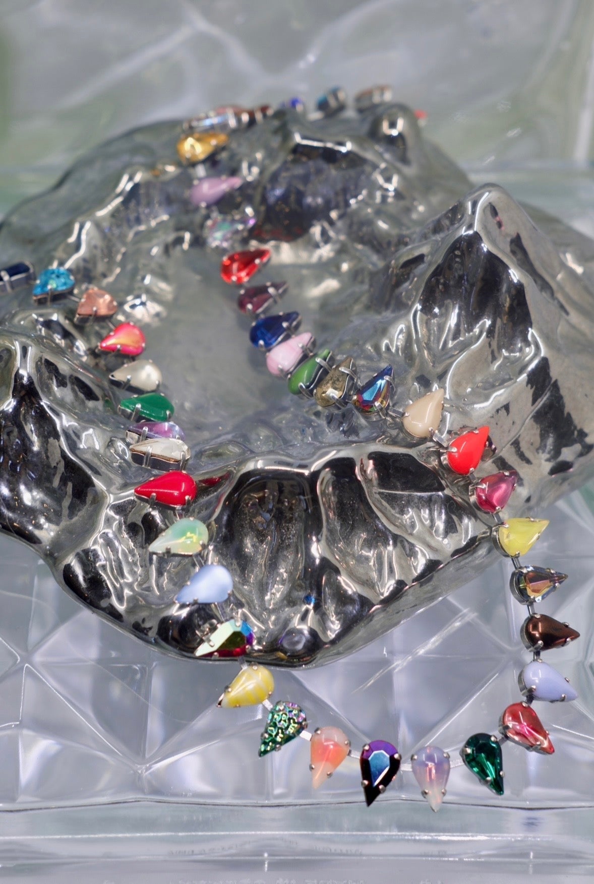 Aurora Fang layering choker in oxidized silver, front view
