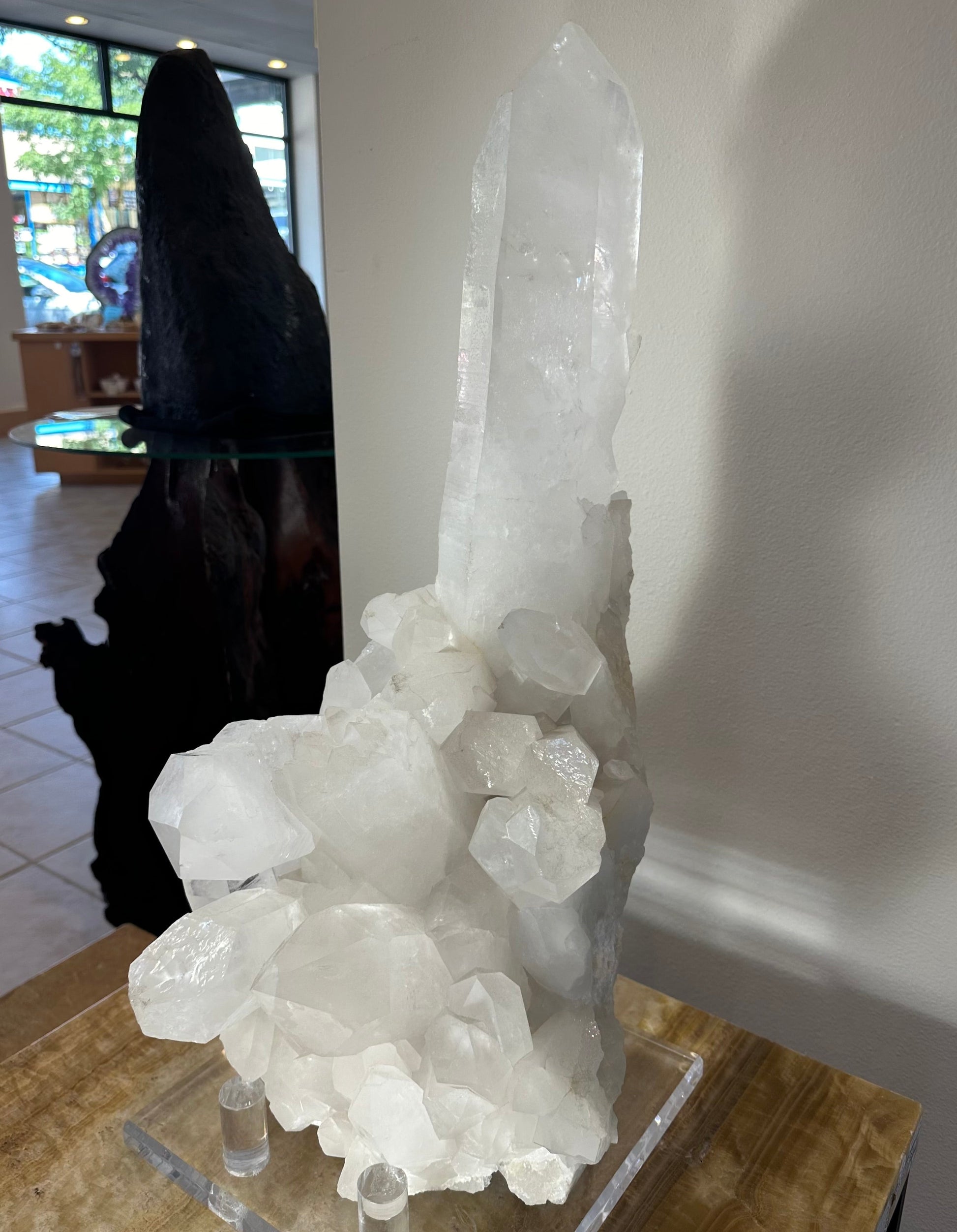 Full height of the quartz cluster shown for scale