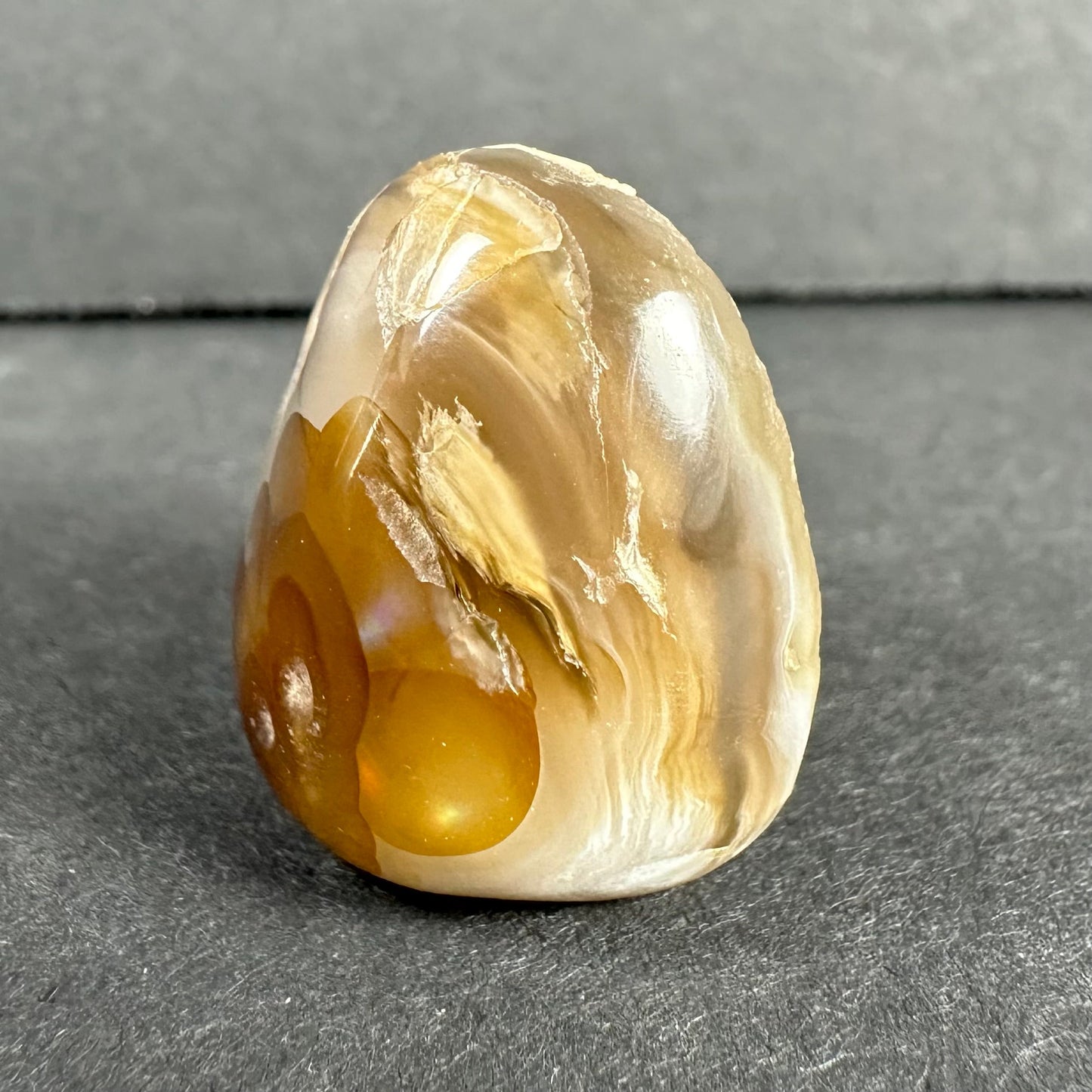 Side profile of the small fire agate specimen