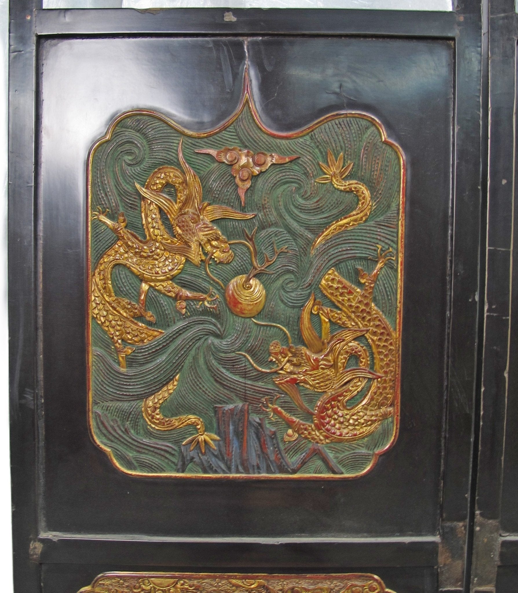 Antique Chinese room divider panel, hand-carved and gilded with dragons on both sides — view 13 of 18