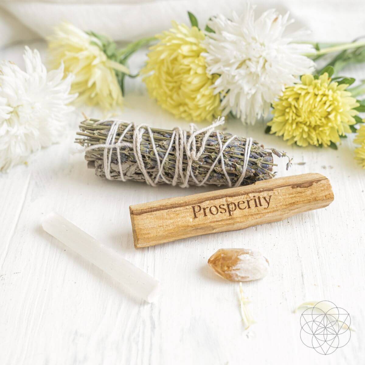 Manifest Miracles prosperity smudge kit with white sage and lavender bundle, engraved Palo Santo, selenite and citrine (view 4)