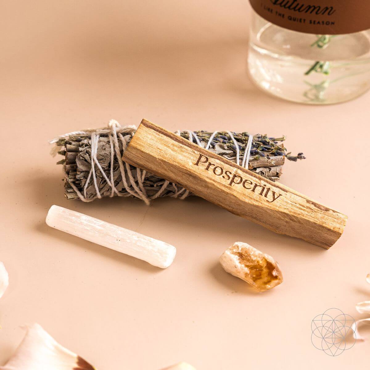 Manifest Miracles prosperity smudge kit with white sage and lavender bundle, engraved Palo Santo, selenite and citrine (view 5)