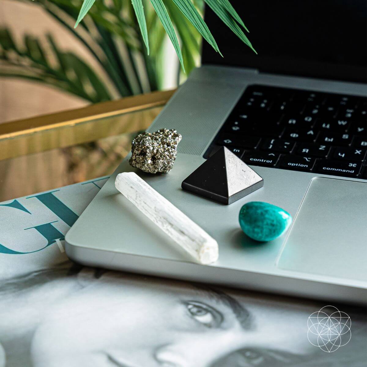 Workspace protection crystal kit with a selenite wand, hand-cut shungite pyramid, raw pyrite and tumbled amazonite — view 5 of 6