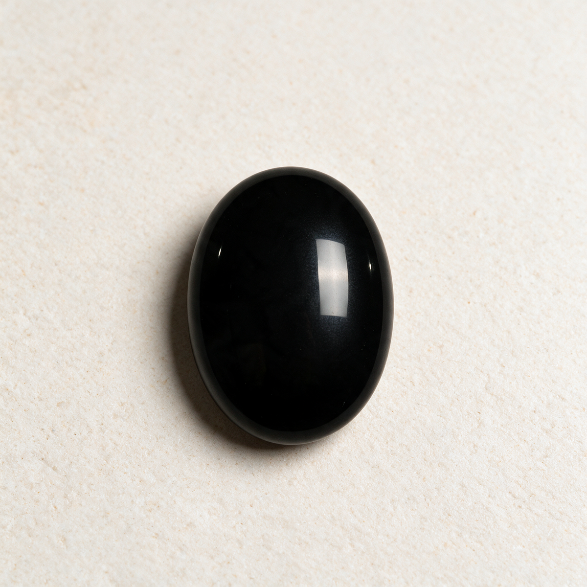 Black Obsidian Comfort Stone — Protection & Shadow Work Talisman – mineral detail